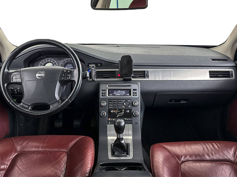 Volvo V70 Interior 
