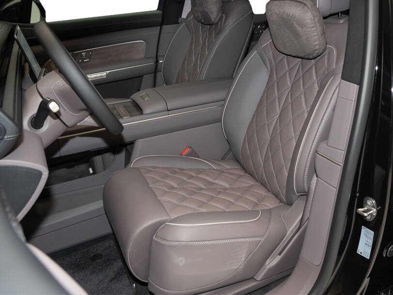 Nio EL8 2026 Interior Front Seats