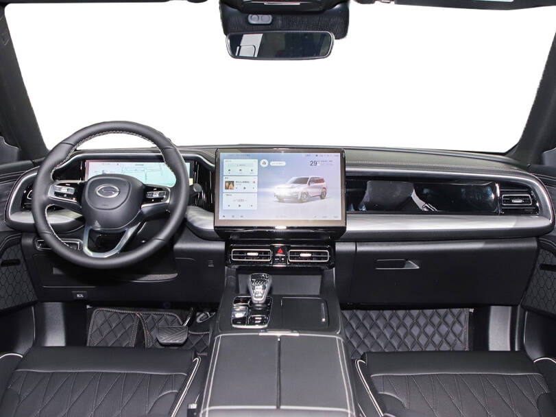 جي إيه سي GS8 الداخلية 